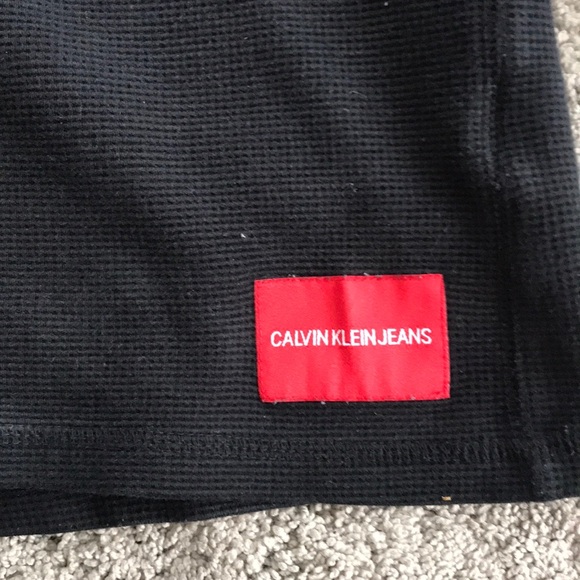 Calvin Klein Waffle Sweater Black Color - Picture 2 of 3